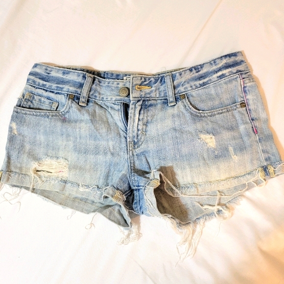 Victoria's Secret PINK Distressed Jean Shorts - Picture 2 of 14